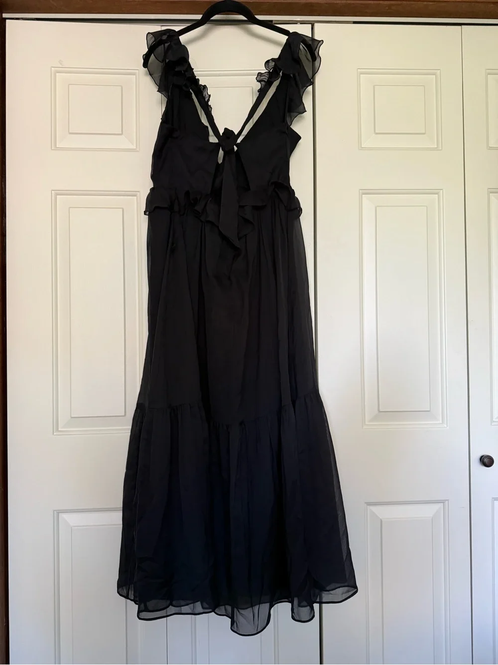 Abercrombie & Fitch Black Ruffle V-Neck Maxi Dress